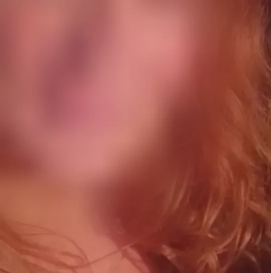 Caroline, 37