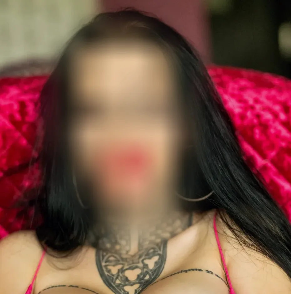 Leyla, 35