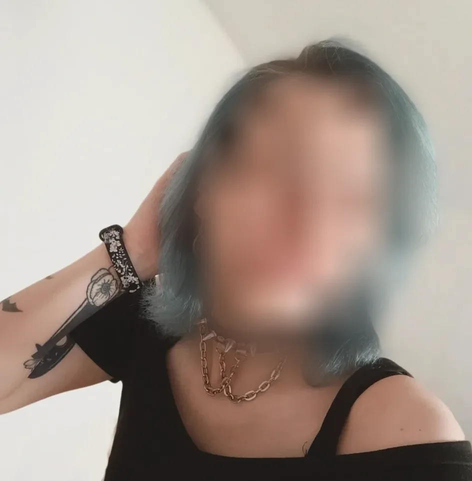 Luna, 34